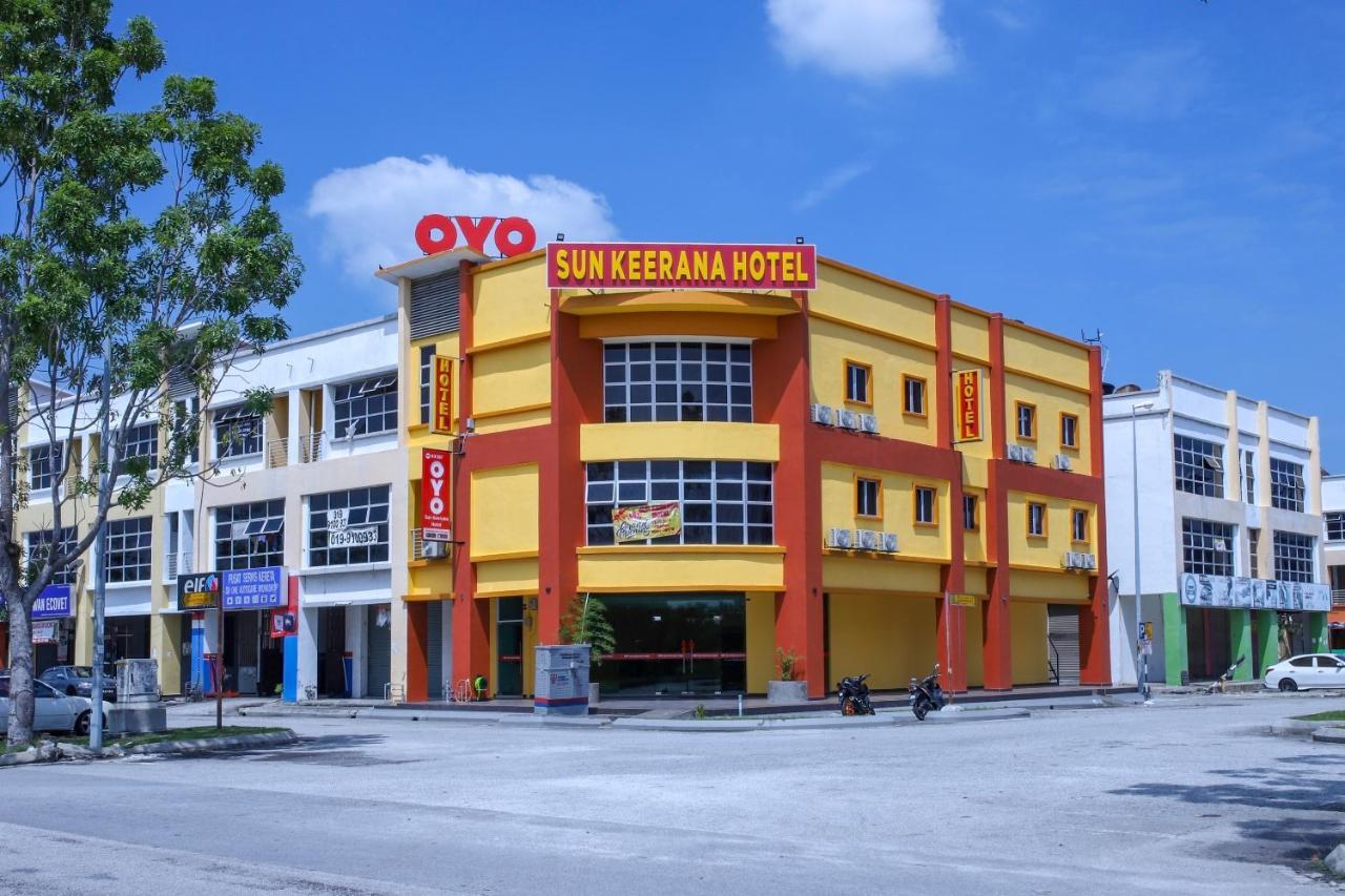 Oyo 89387 Sun Keerana Hotel Klang Exterior photo